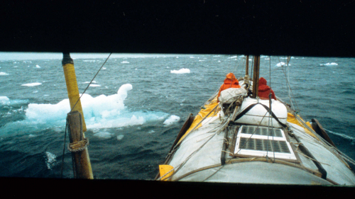 Sailing through ice - jammed shutter