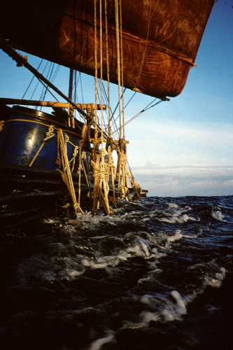 Hsu Fu semi submerged during the voyage