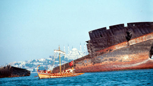 Argo enters the Bosphorus Istanbul