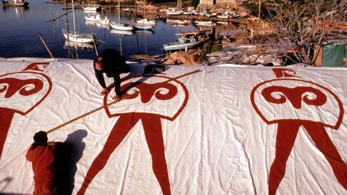 Painting the sail marks warriors in search of the fleece